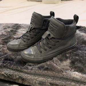 Unisex black converse high top